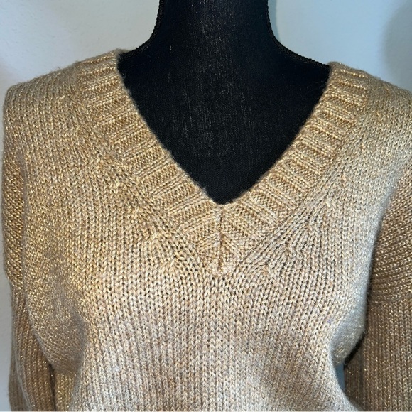 Ralph Lauren Women’s V-Neck Metallic Gold Shimmery Sweater NWT Medium - Picture 6 of 16